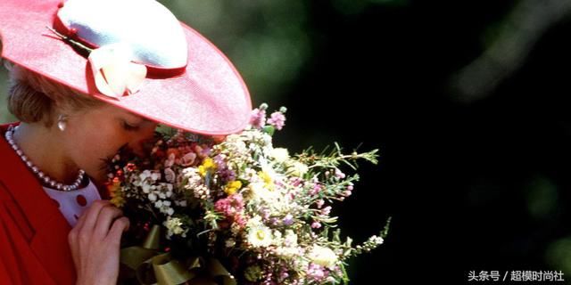 戴安娜王妃不爱高定偏偏爱它？这么丑还能大火好奇怪