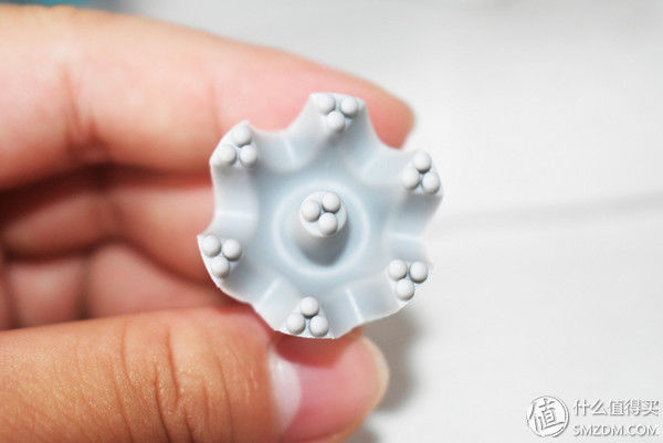 身体上爬行的28爪小章鱼,MINI头部按摩器上手体验