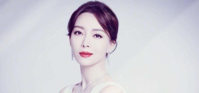  [气质]越老越有气质的女人,一般都会坚持这几个习惯,有一个就很迷人