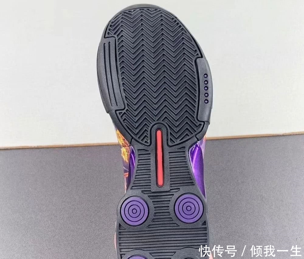  『战靴』致敬不老的老兵，卡特经典战靴回归！耐克SHOX BB4篮球鞋开箱