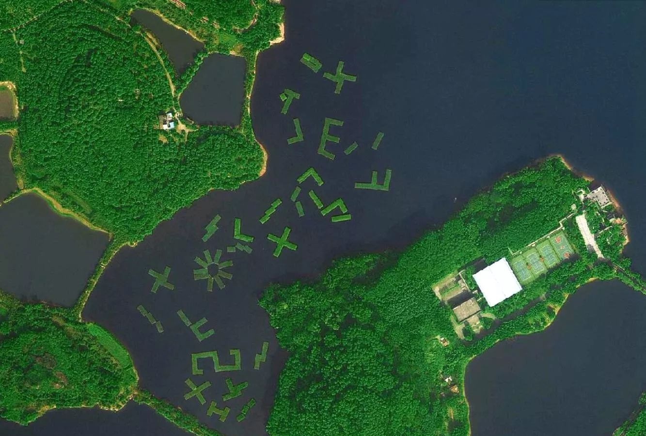  卫星：礼拜天松山湖上露天厕所注意天上 美国低轨道卫星拍东莞高