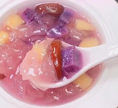『银耳苹果紫』美容院不会告诉你,每天喝一碗40岁女孩的脸是天然护肤专家