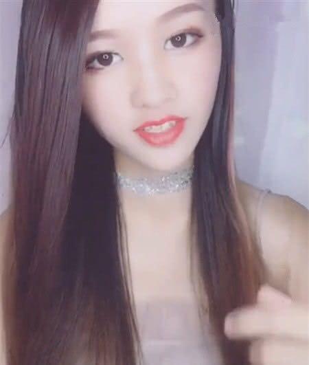 小姐姐告诉大家什么叫化妆！妆前妆后天壤之别？网友：眼已瞎！