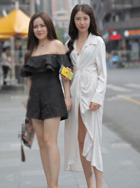  美女：美女出街真会穿，这是浴袍还是睡衣？