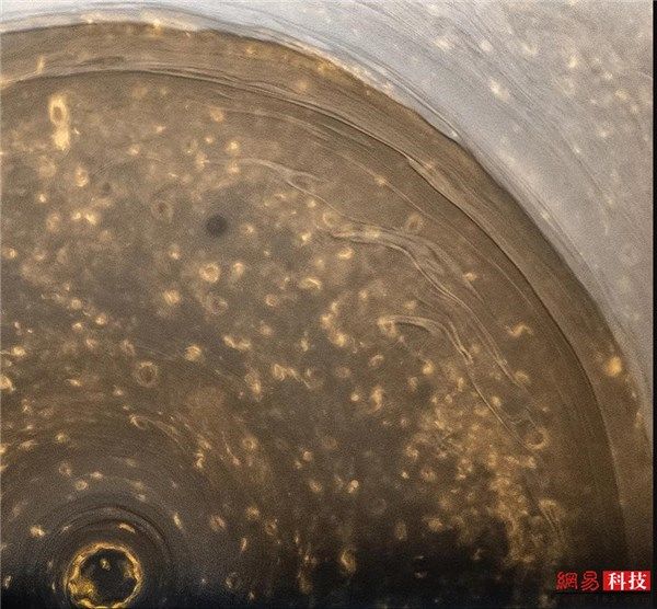 天文組圖:火星爆發沙塵暴，好奇號淡定自拍 科技 第3張