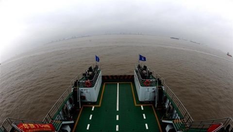  公里@长江口生态修复见成效 水下长出147公里“人工鱼礁”