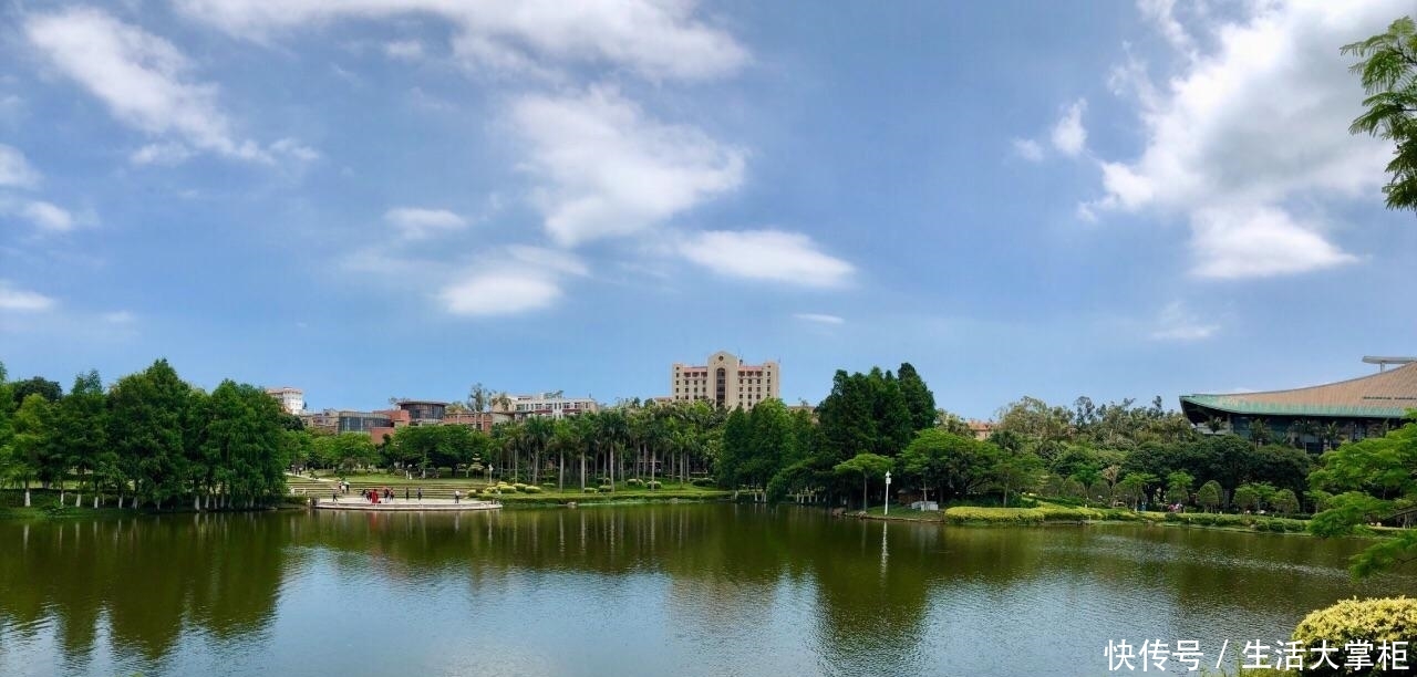 秋季最美的五所大学，武大只能排第二，第一不亚于5A级景区