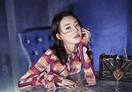 90后的她，颜值媲美迪丽热巴，更是受杨幂一直热捧