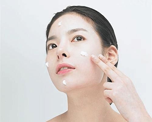 「技巧」护肤, 那是因为你没掌握这几个护肤技巧, 用再多产品你也要注意小技巧!