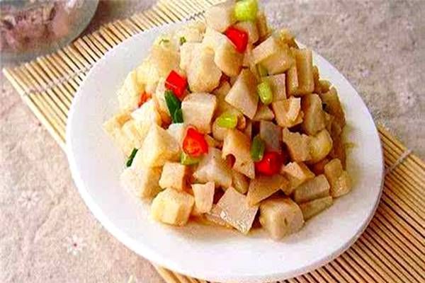 『美味佳肴』特色菜:酸辣藕丁桌上美味佳肴,简单易行!