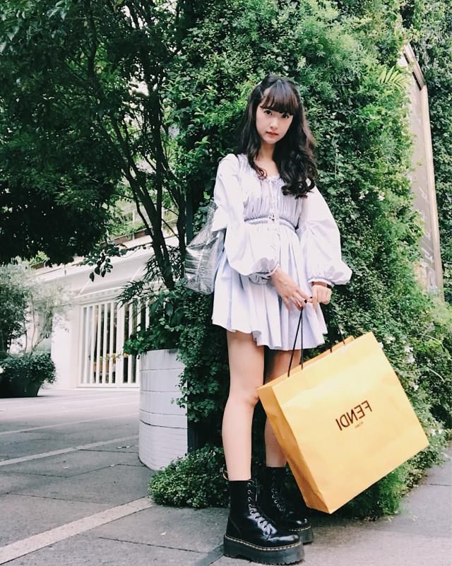 身高只有153cm也能当模特，只因穿衣实在太好看!