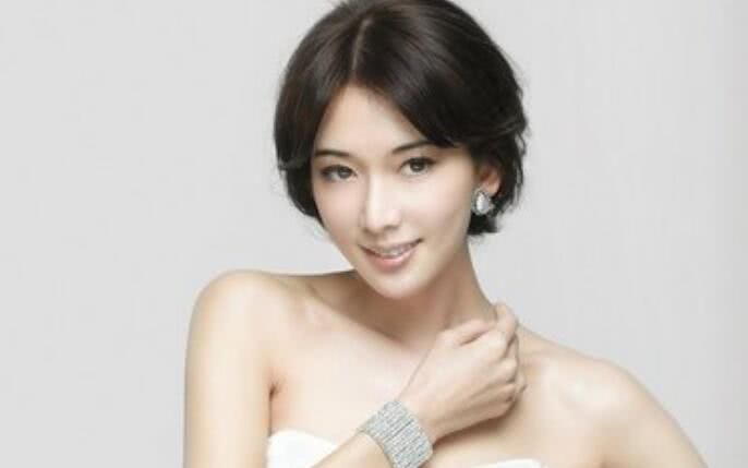 林志玲穿裸裙，马伊琍穿裸裙，网友:终于知道轻佻和清丽的区别!