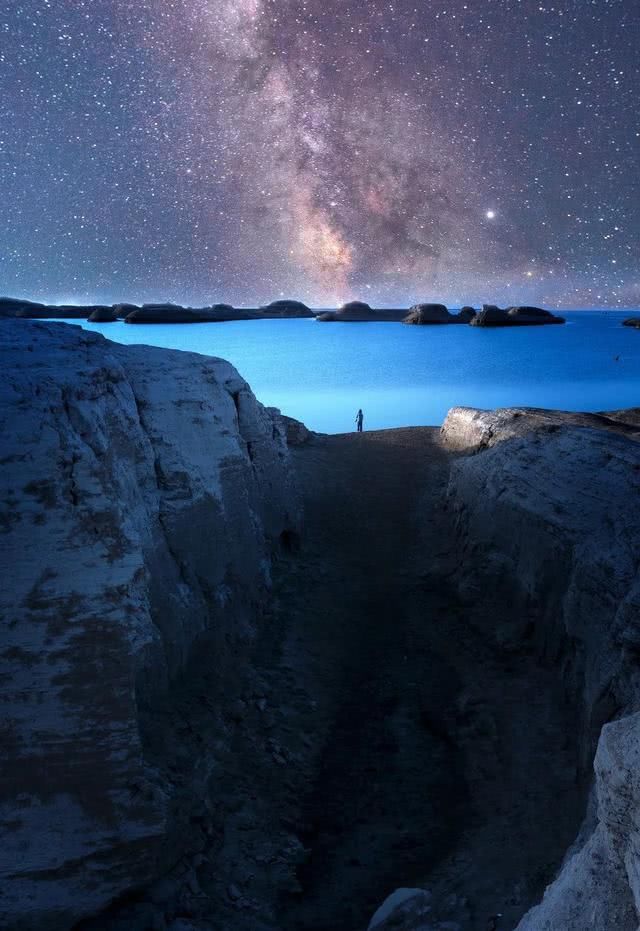  「荒芜」不如一路向西，来一场真正的“流浪火星”
