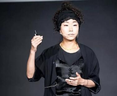 女工程师转行做彩妆代言人，坐拥百万财富