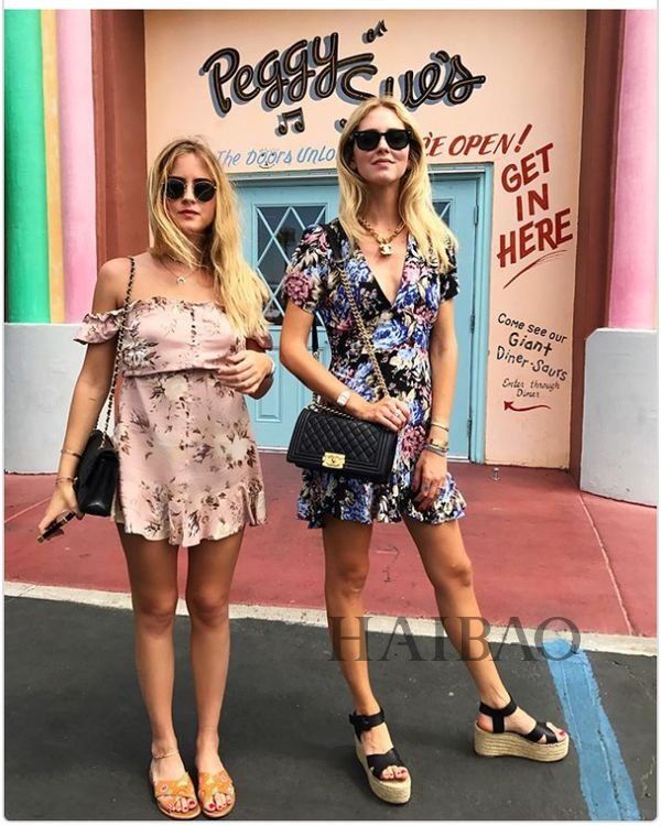 奇怪| 比小白鞋、猫跟鞋还要火?今年夏天我只穿它!