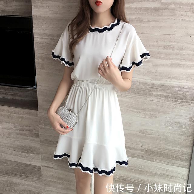  大方■这几款连衣裙，都是五月爆款，简单大方，展现性感锁骨