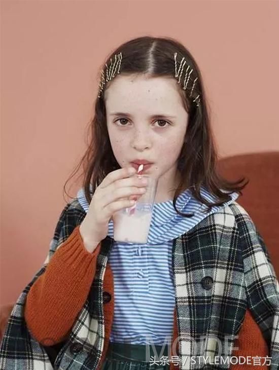 没想到有一天你我竟要看儿童时装来寻找穿衣灵感