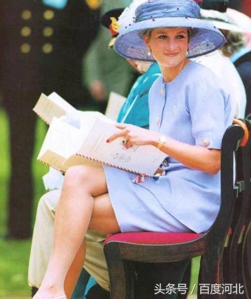 戴安娜王妃才是时尚鼻祖 连凯特都在模仿婆婆的穿衣风格