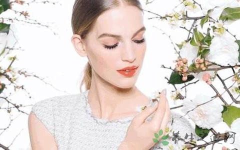 颈部保养的按摩手法