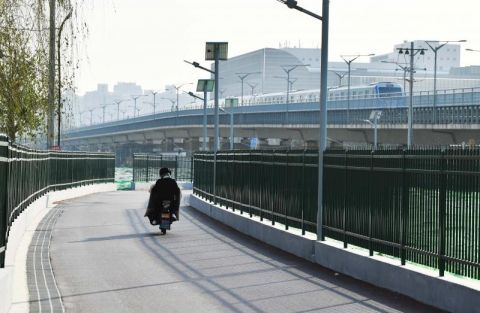  海淀■海淀建成首条跨京张高铁慢行绿道