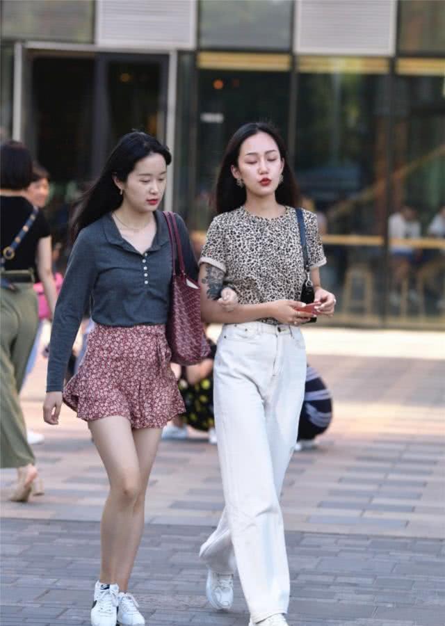 『别致』街拍:一组休闲穿搭,却有着别致的吸引力!