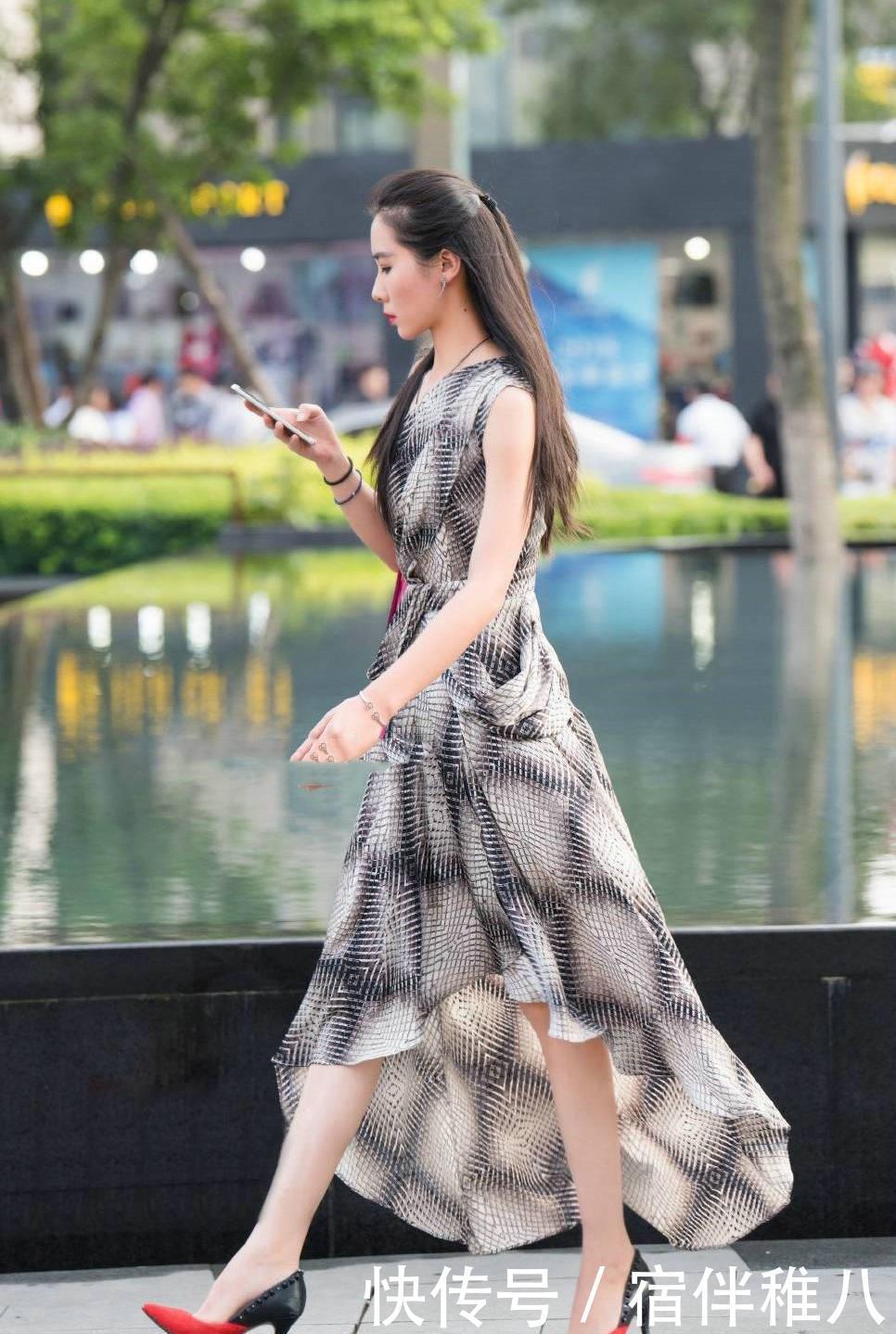 #靓丽#小姐姐一身白色的靓丽穿搭，非常的淡雅有气质