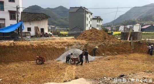  [兄弟]240平宅基地三兄弟均分, 谁也不让谁, 一起狂砸80万自建三