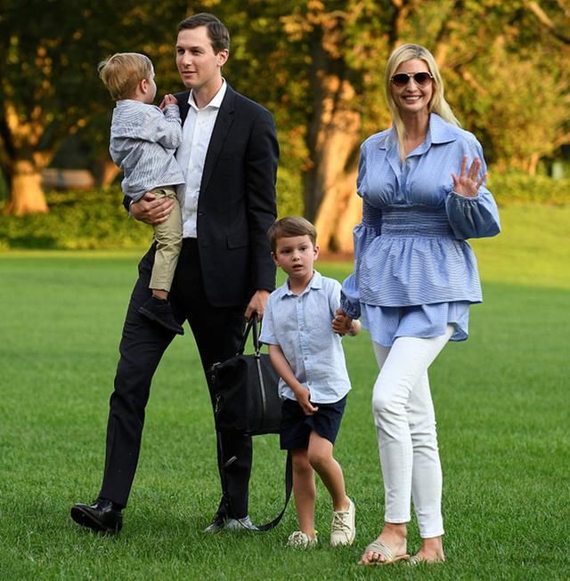 伊万卡混搭拖鞋气质越变越好，网友：为啥女儿颜值变低了？