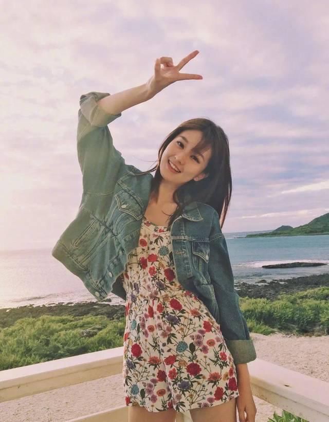 『精选』碎花穿搭 | 春天碎花裙穿搭潮流精选