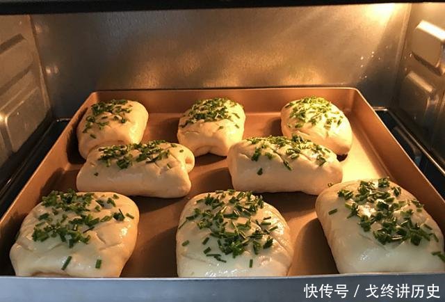  【拉丝】不用揉出手套膜，面包暄软又拉丝，操作简单，小白看一遍也能学会！