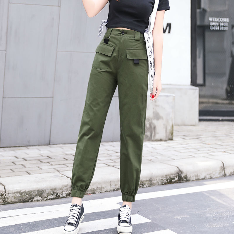 阔腿裤该淘汰了，今年流行这样的“花苞裤”，一件上身洋气超美嫩