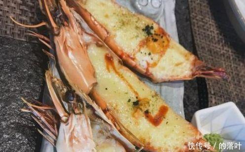 『海鲜店』吃海鲜自助时,不吃这3类海鲜的,服务员一看便知是内行!