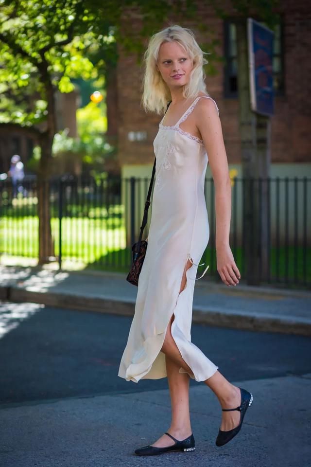  #出场#种草鹅｜又到了穿玛丽珍的季节，有请艾玛罗和钟小姐出场