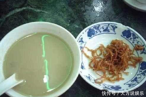 最“坑人”的地方小吃，名声吹的震天响，当地人我们从来不吃