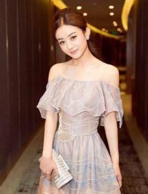 李沁，娜扎，赵丽颖，热巴穿一字肩长裙，这差距真的有点大!