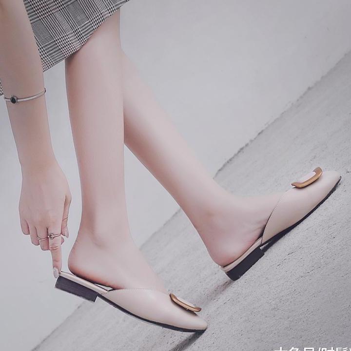 穿上时髦的凉拖鞋, 让玉足也撒个欢吧!