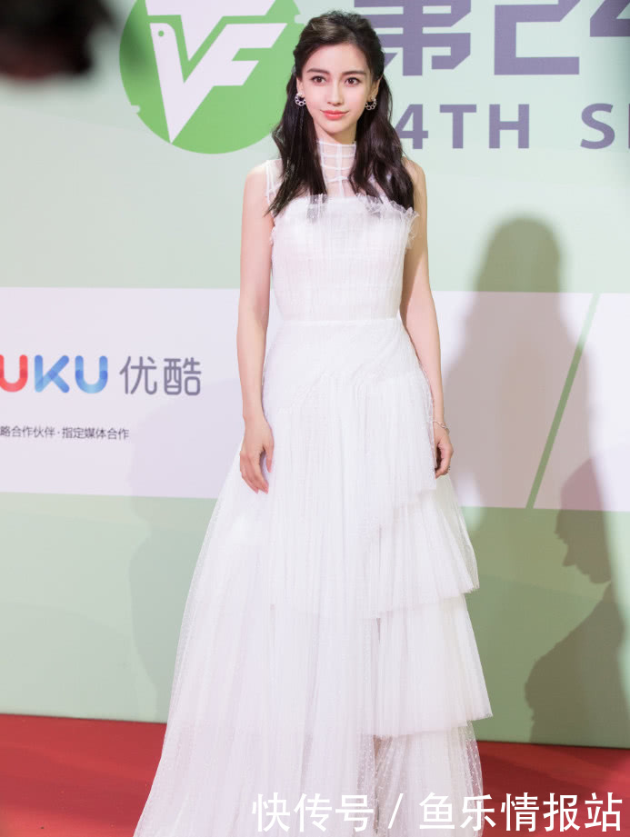 杨颖太会玩了，把“卫生纸”剪成仙女裙，但发型搭配瞬间老5岁！