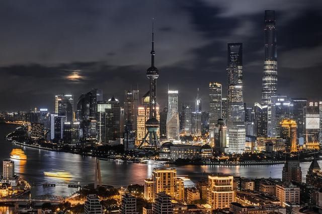  「网民」外国人问中国城市比美国发达吗? 国外网民: 中国城市像