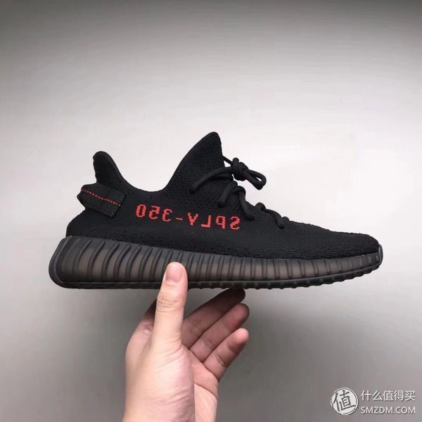 还记得侃爷当初那句人手一双YEZZY吗?