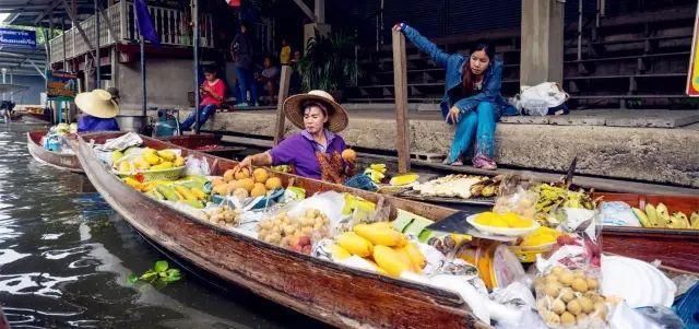 曼谷致命吸引力正是热带风光、佛教文化、民间风俗三者的叠加