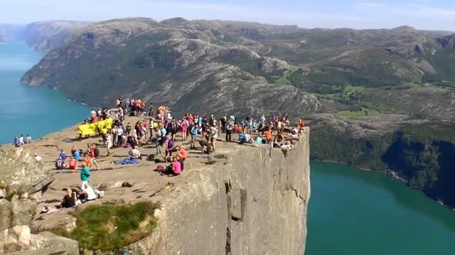 全球最壮丽的风景之一，相当于100层楼的高度，人们可免费游玩