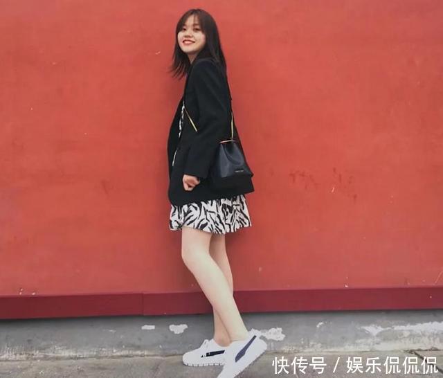  【女生】“豹纹裙”彻底过时了，今年流行的是“斑马裙”，微胖女生也能穿