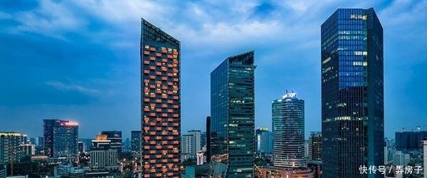 中国的这个省会城市不得了，入围新一线城市，即将超越天津