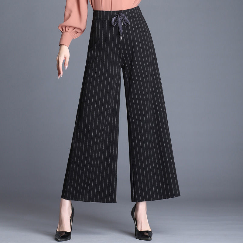 屁股大的女人，入秋别乱买，学这个女人穿开衫配七分裤，美的惊艳