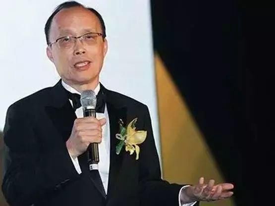 曾经比班尼路还火，成立6年就上市!如今亏损千万，打折都没人要!