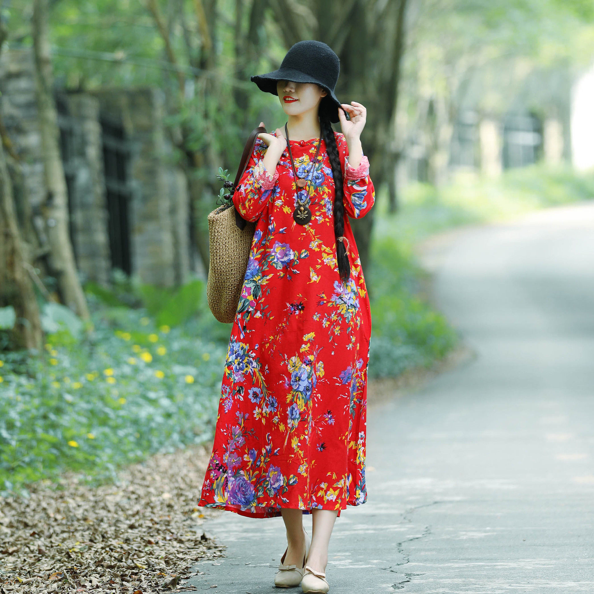 还穿什么T恤啊，太土了!18年新款连衣裙都在这，聚会穿贼有面