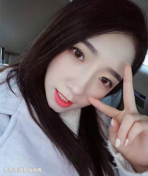 女星留长直发,杨超越比较清纯,鞠婧祎稍显妩媚!