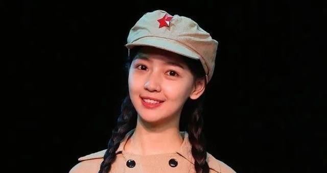  正威的表@秦牛正威，这女孩比杨超越还“不可靠”！