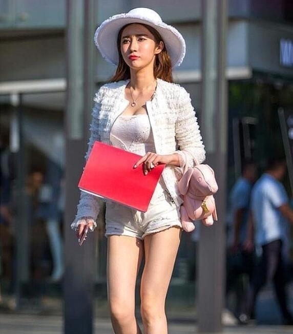 「唯妙」美丽高跟,小姐姐高跟唯妙唯俏,你确定这是秋天?