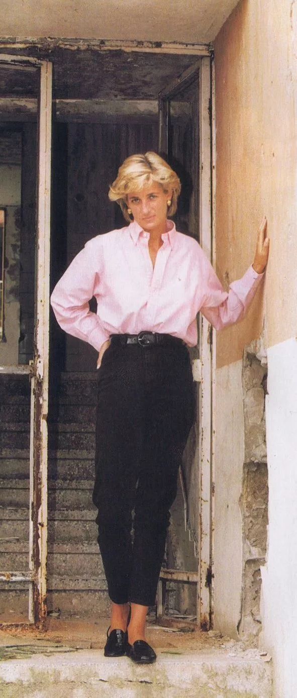 正牌王妃撞衫“绿茶情妇”？英国网友又开始八卦了...